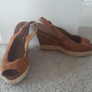 Brown velvet wedge